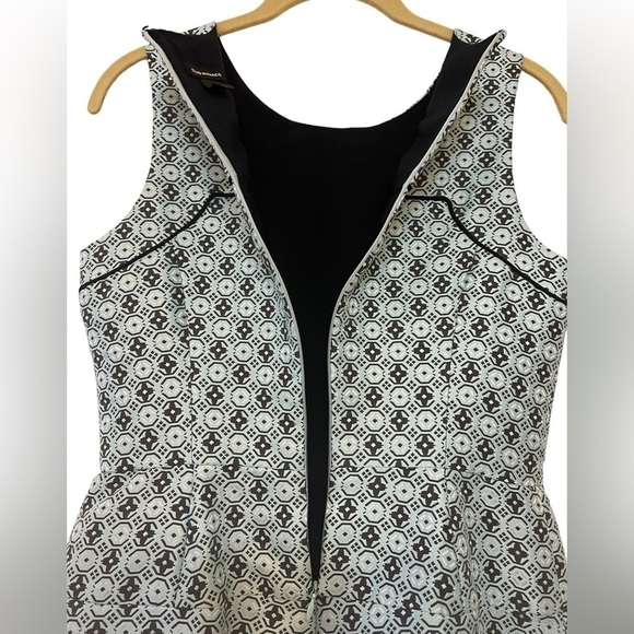 Club Monaco dress size 2 - Picture 5 of 9